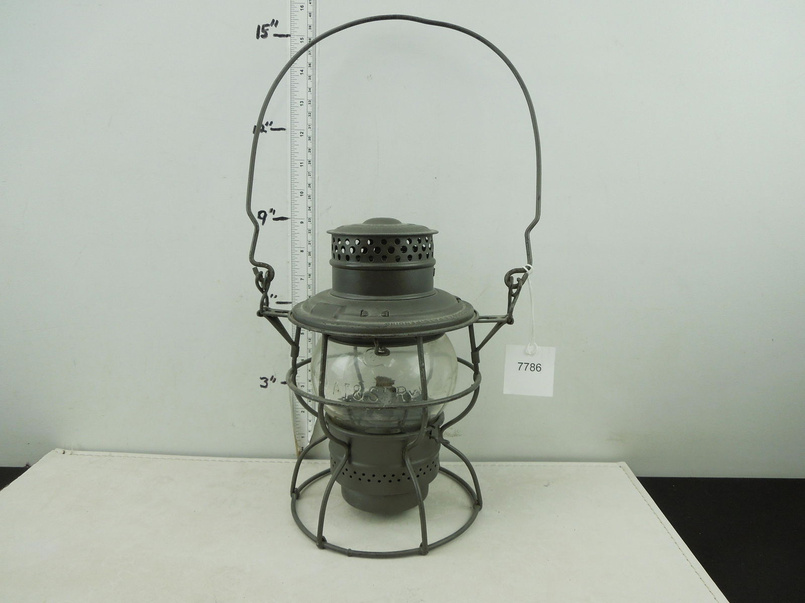 AT&SF RY Adams & Westlake Co, Adlake No 250 Kero Lantern Embossed Globe (1 of 8)