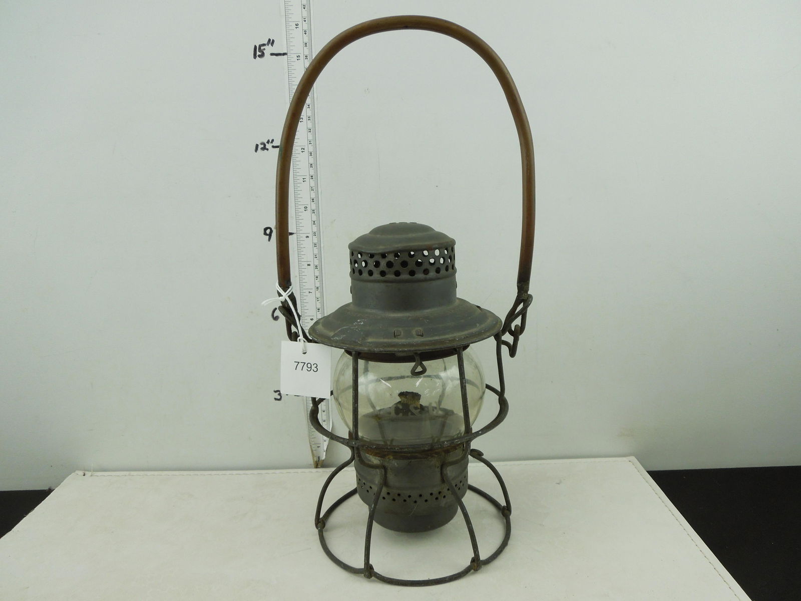 C&O Adams & Westlake Co Kerosene Lantern, Etched Globe (1 of 5)