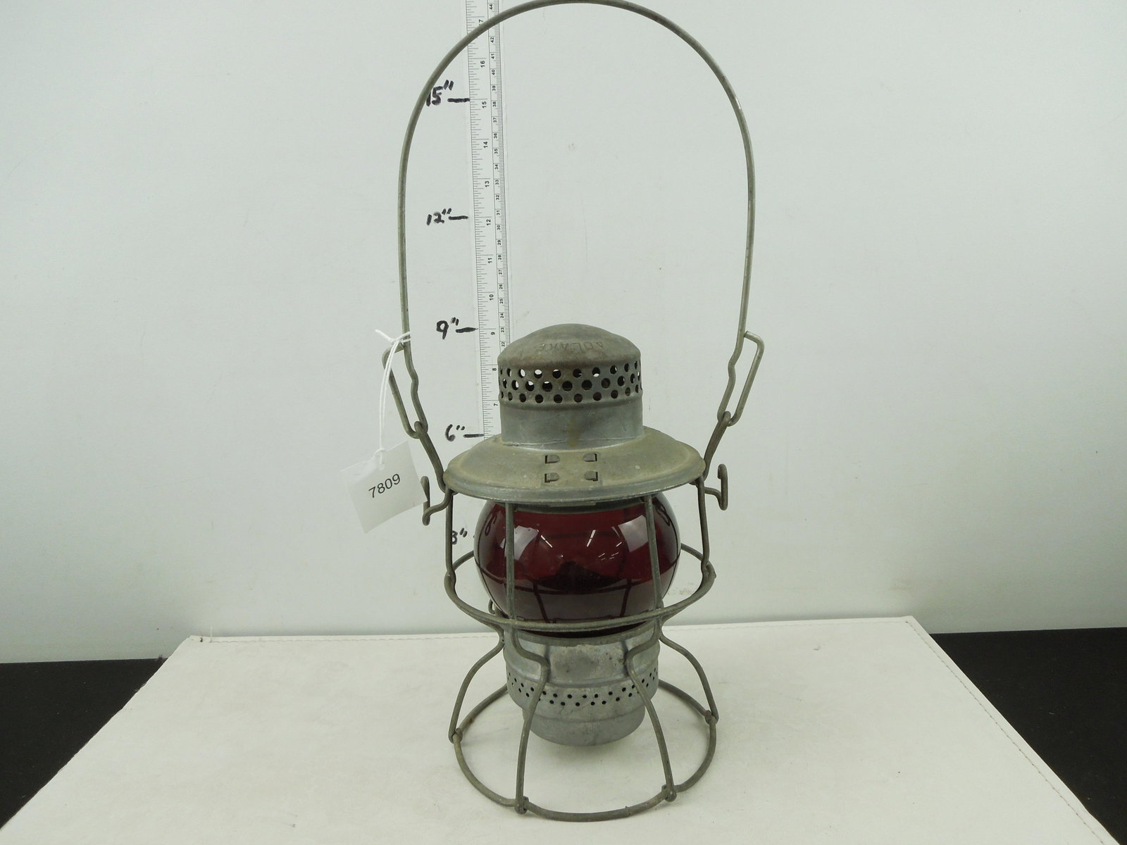 IHB Kerosene Lantern Unknown Manufacturer, Red Globe: IHB Kerosene Lantern Unknown Manufacturer, Red Globe