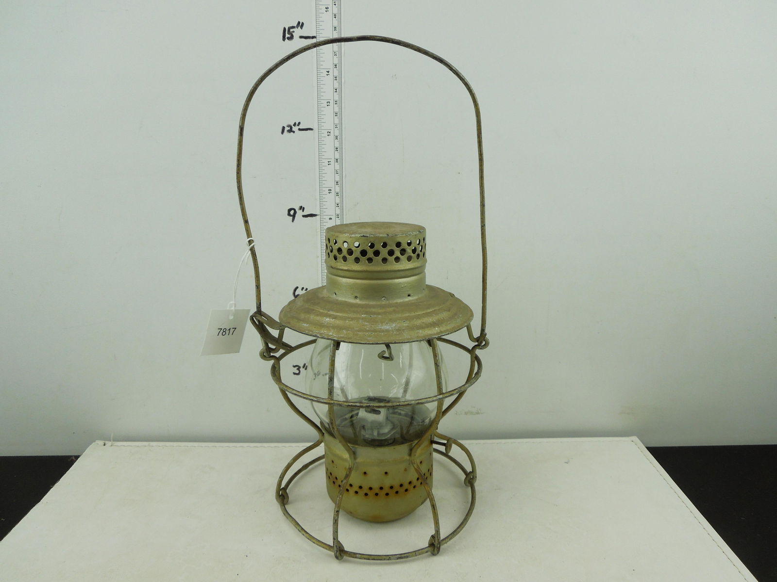 MOPAC Handlan Kerosene Lantern (1 of 6)