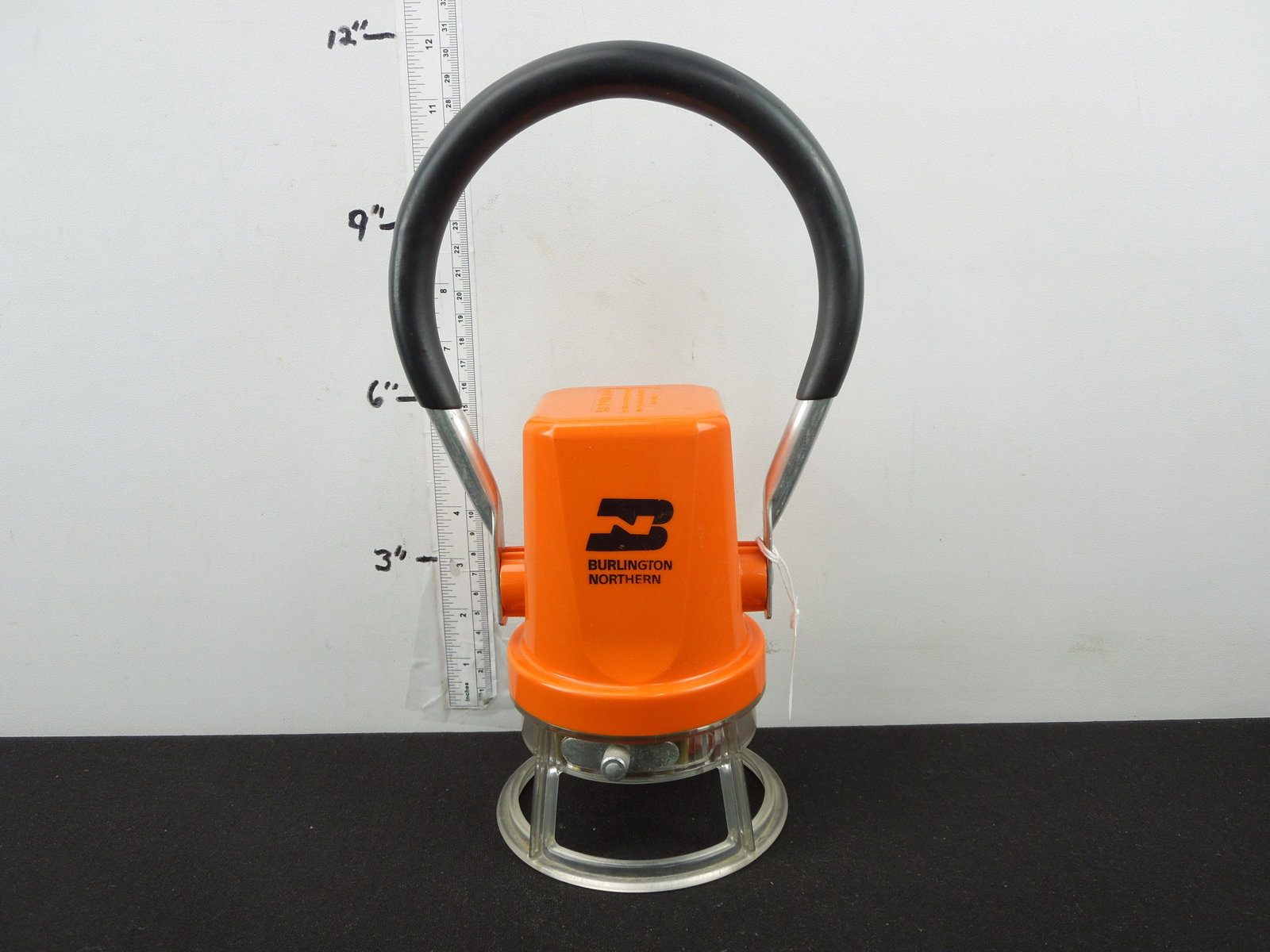 Burlington Northern Starlite 222 Battery Lantern, Orange Body: Burlington Northern Starlite 222 Battery Lantern, Orange Body