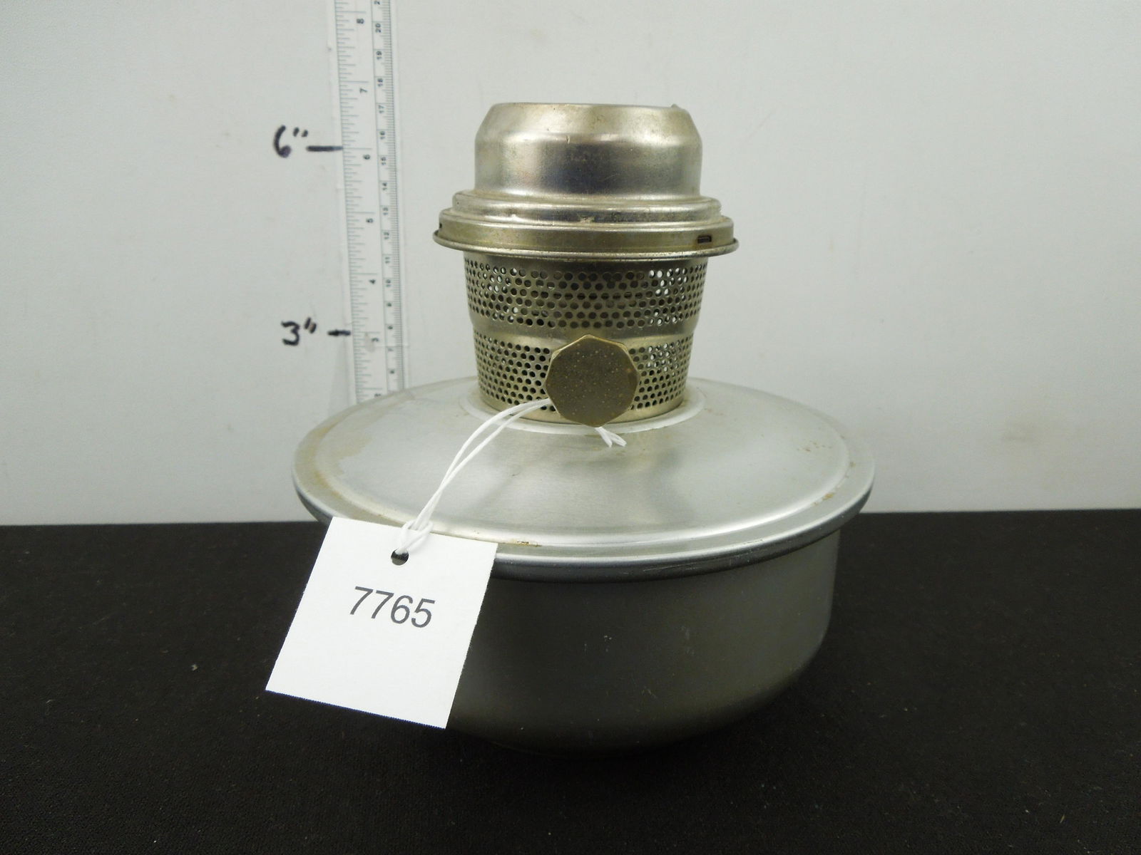 Caboose Lantern Aladdin Model C (1 of 3)