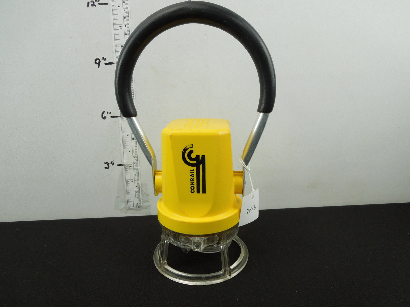 Conrail Starlite 292 Battery Lantern, Yellow Body: Conrail Starlite 292 Battery Lantern, Yellow Body