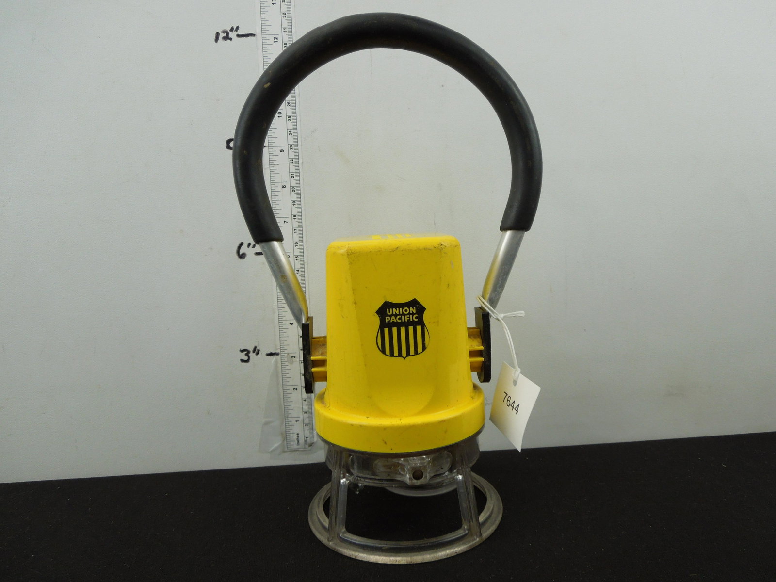 Union Pacific Starlite 292 Battery Lantern, Yellow Body: Union Pacific Starlite 292 Battery Lantern, Yellow Body