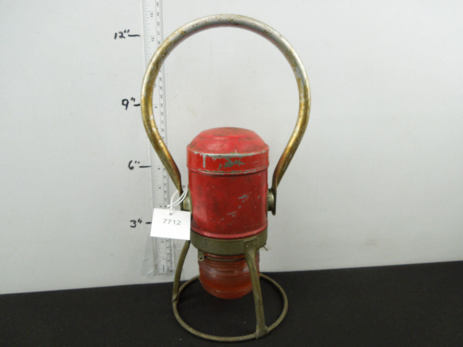 Battery Amber Light Star Headlight and Lantern Co, Amber Light (1 of 6)