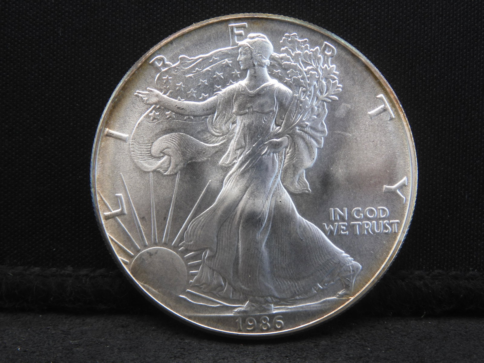 1986 Brilliant Uncirculated Key Date Silver American Eagle. (1 of 2)