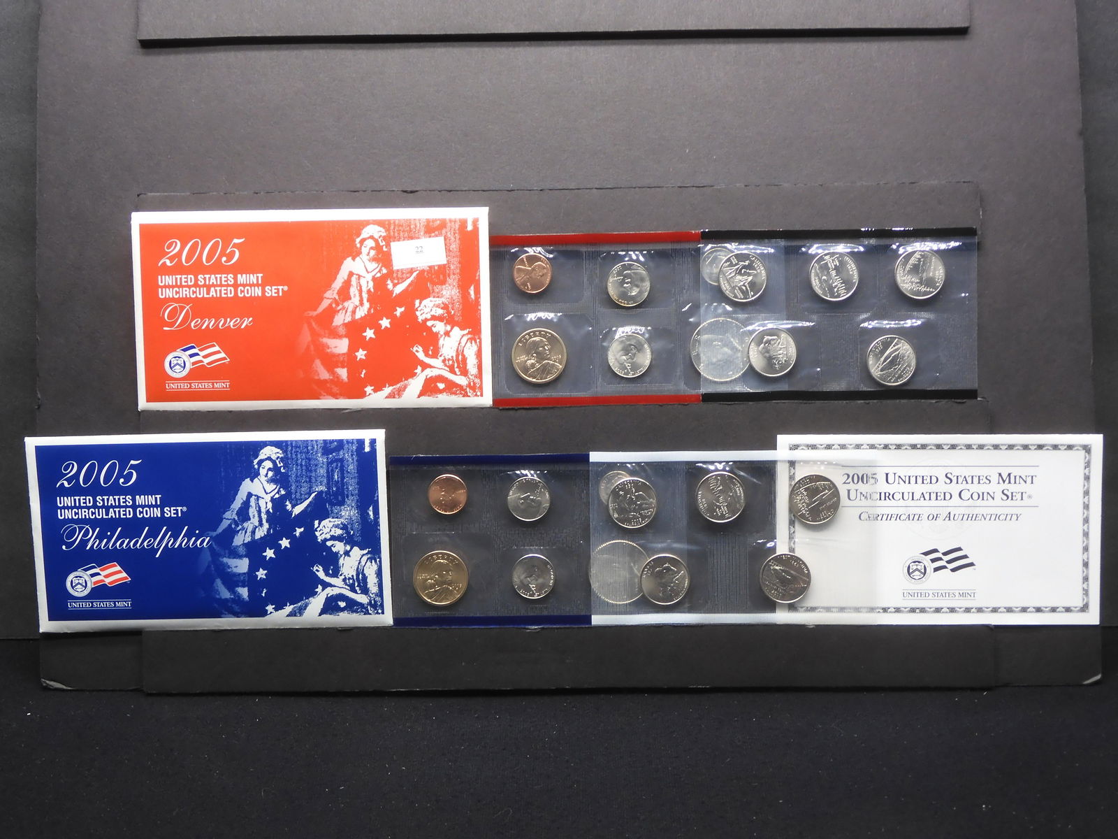 2005-P&D Uncirculated Mint Set OGP (1 of 11)