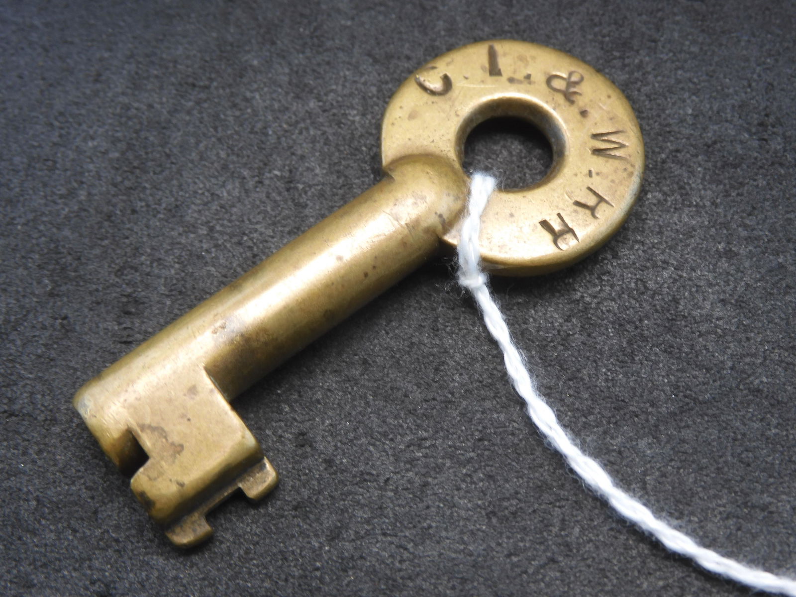 CI&WRR- S Brass Key (1 of 4)