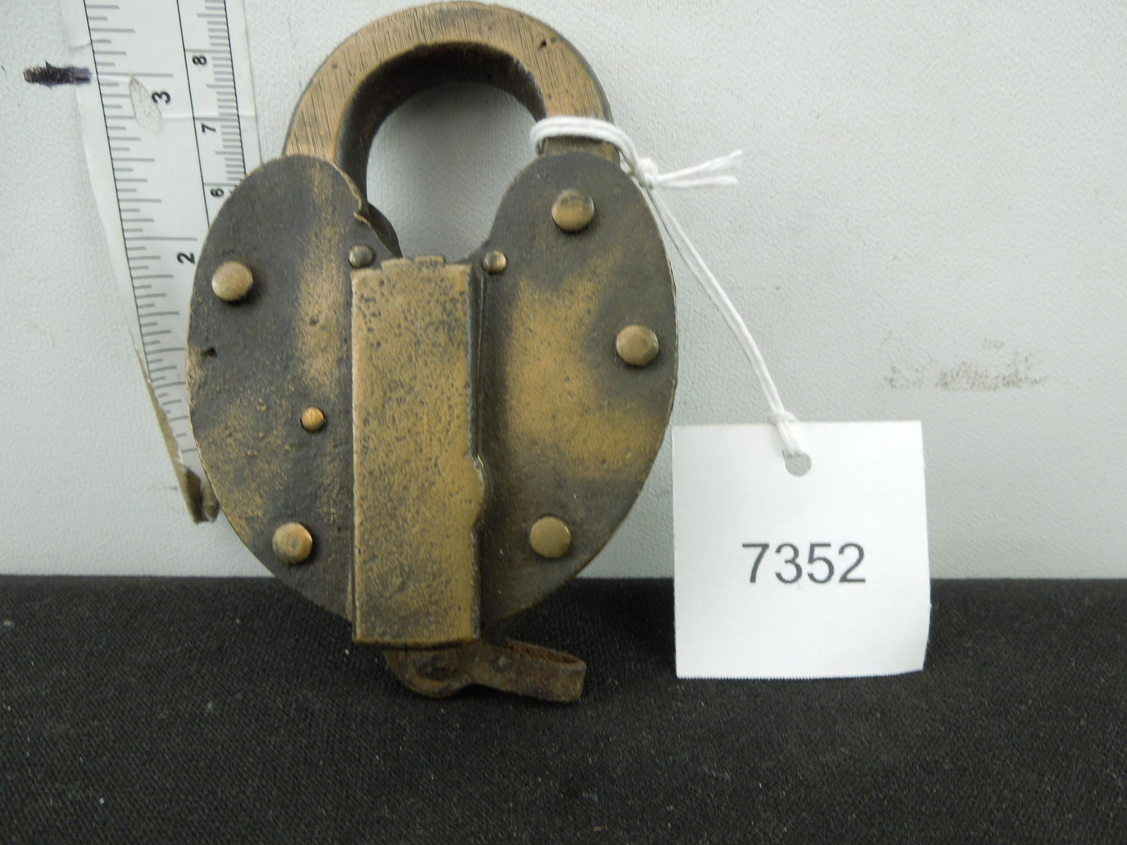 N&W RY Co 1968 Brass Padlock (1 of 5)