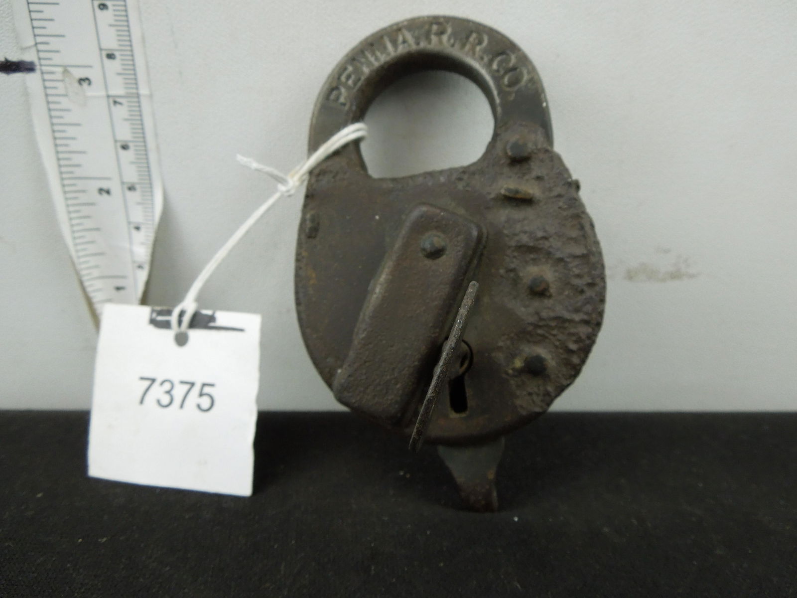 Penna RR CO Steel Padlock with Key (1 of 7)