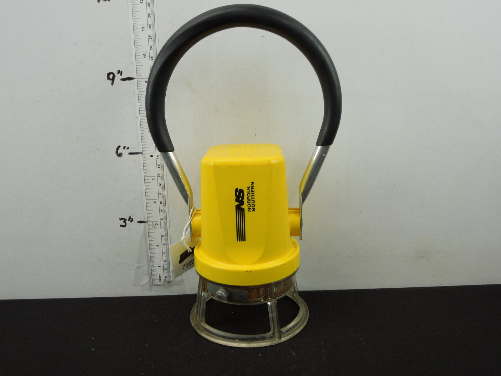 NS Norfolk Southern Starlite 222 Battery Lantern, Yellow Body: NS Norfolk Southern Starlite 222 Battery Lantern, Yellow Body