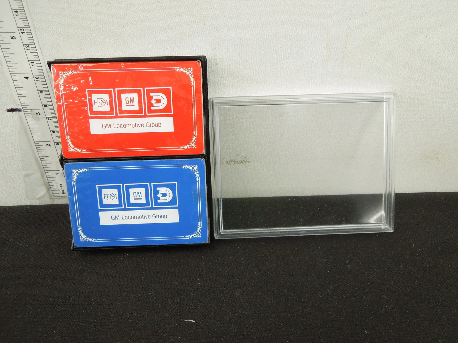 GM Locomotive Group Two Decks of Playing Cards: GM Locomotive Group Two Decks of Playing Cards