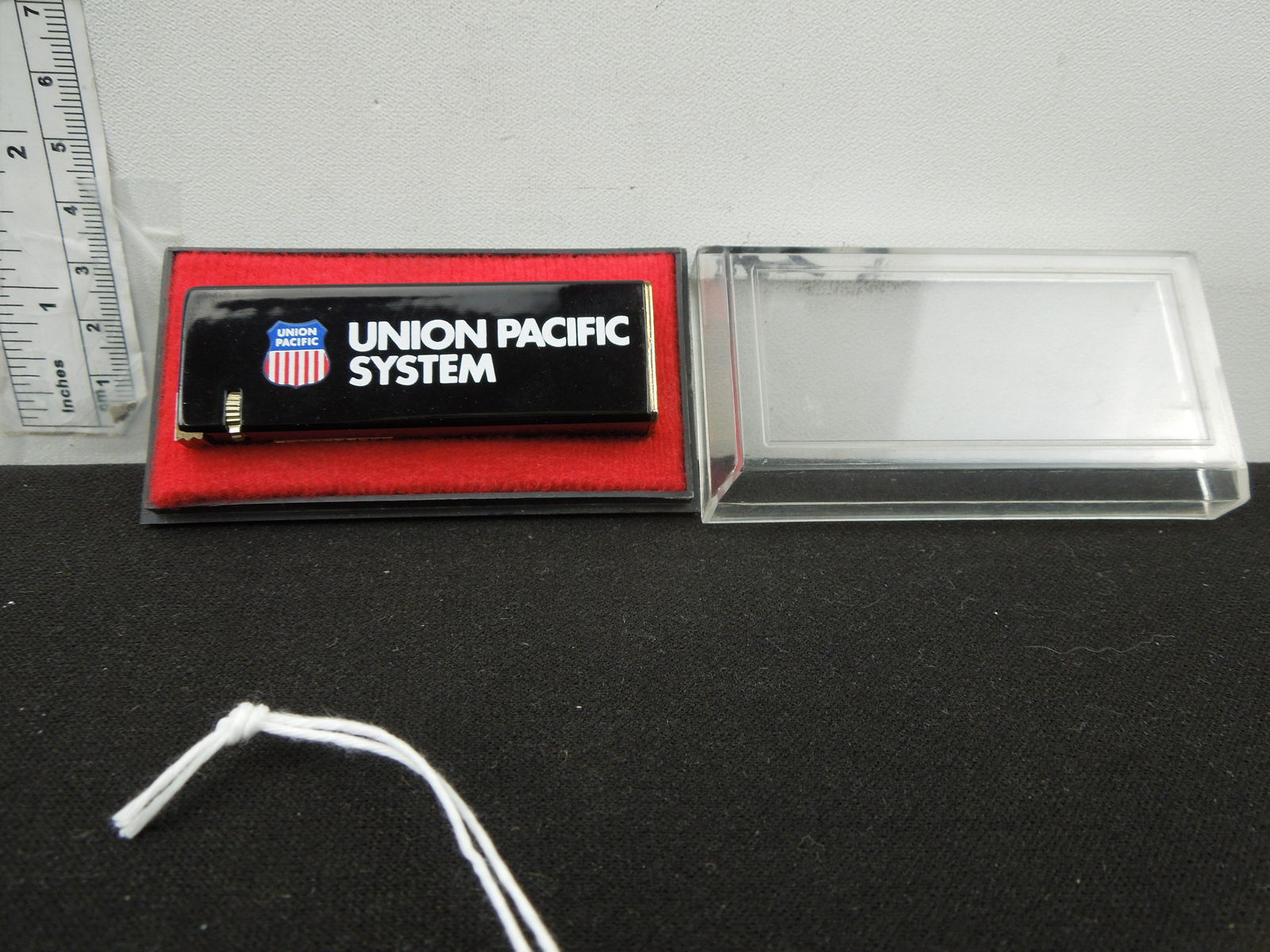 Union Pacific System Cigarett Lighter (1 of 3)