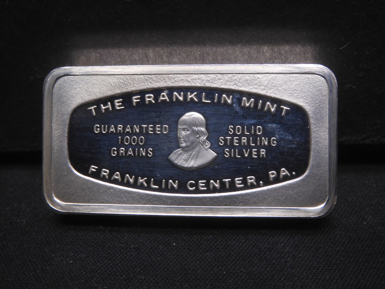 1972 Franklin Mint Security Bank & Trust Co Vincennes, IN Sterling Silver Bar 1000 Grains: 1972 Franklin Mint Security Bank & Trust Co Vincennes, IN Sterling Silver Bar 1000 Grains