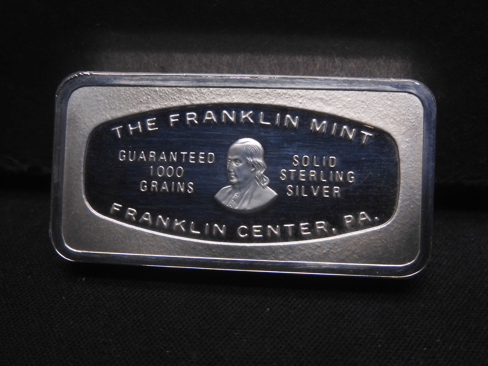 1972 Franklin Mint Manufactures Hanover Trust New York, NY Sterling Silver Bar 1000 Grains: 1972 Franklin Mint Manufactures Hanover Trust New York, NY Sterling Silver Bar 1000 Grains