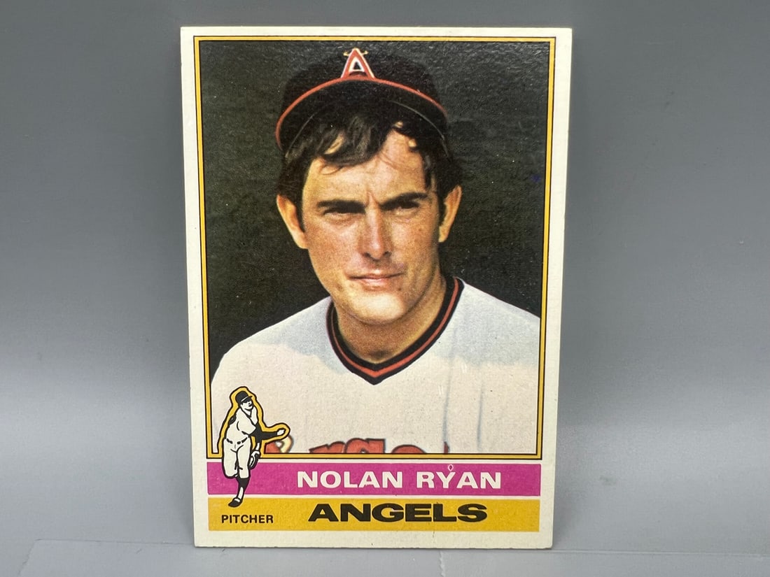 1976 Topps #330 Nolan Ryan (1 of 2)