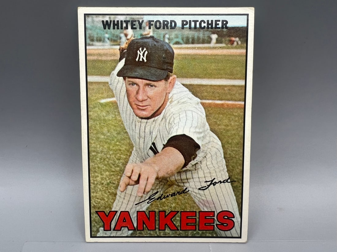 1967 Topps #5 Whitey Ford: 1967 Topps #5 Whitey Ford