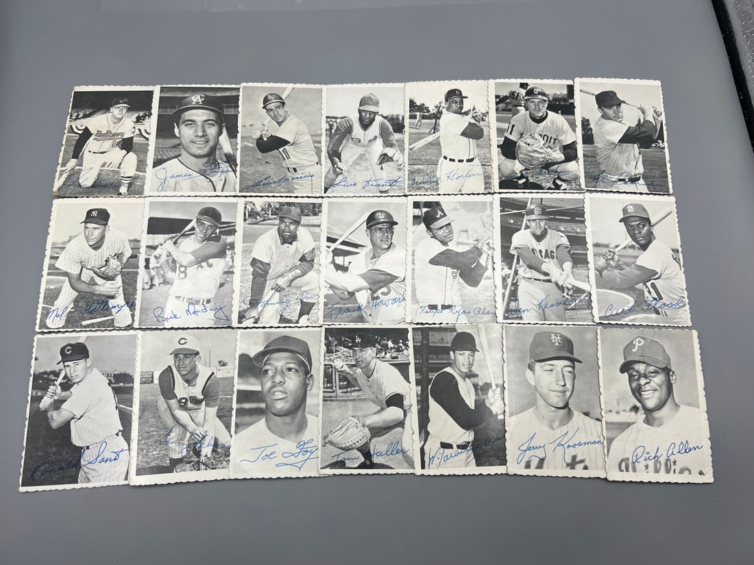 Lot of (21) 1969 Topps Deckle Edge Baseball Cards W/ Some Stars - Varying Conditions - Boog Powell, (1 of 2)