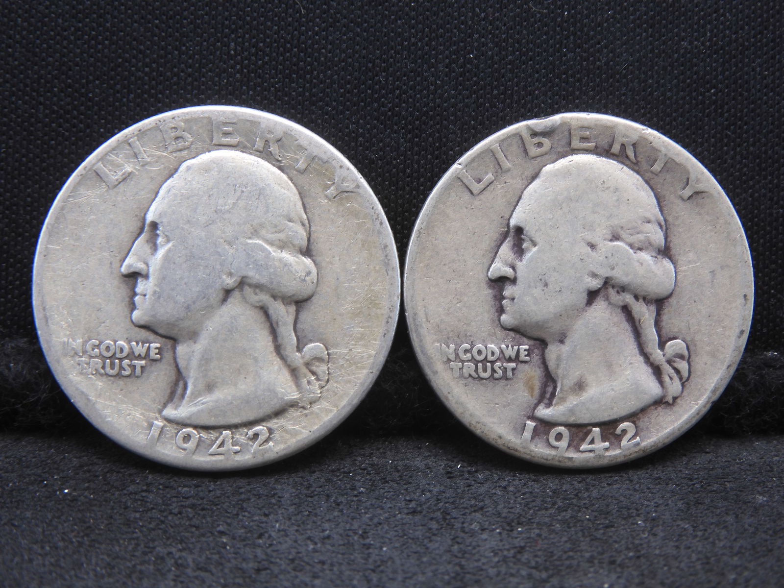 (2) 1942 Washington Quarters (1 of 2)