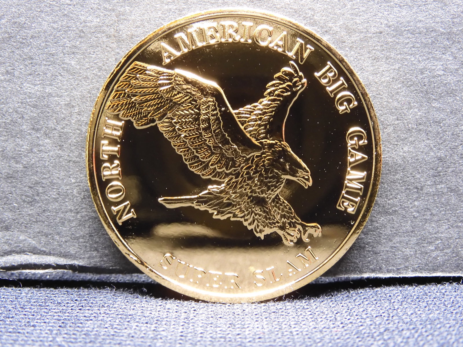 North American Big Game Polar Bear gold token: North American Big Game Polar Bear gold token