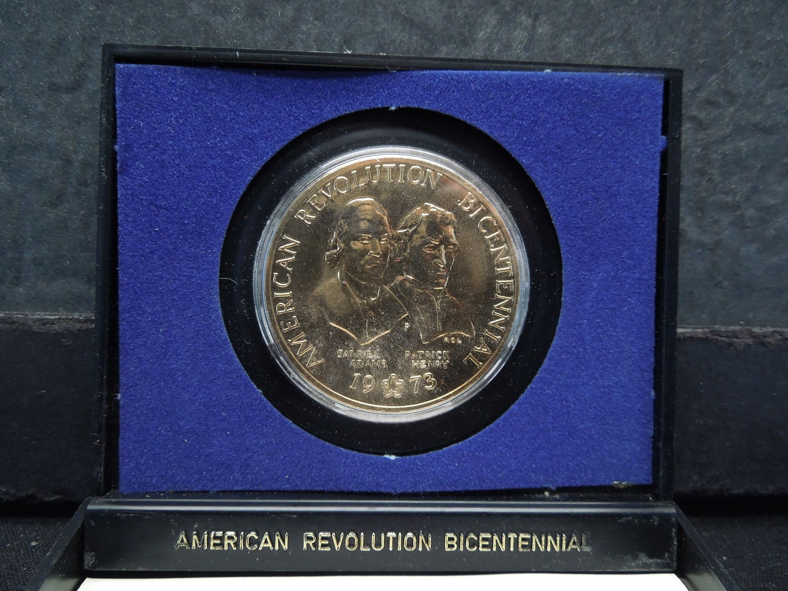 American Revolution Bicentennial Medal - Samuel Adams & Patrick Henry (1 of 3)