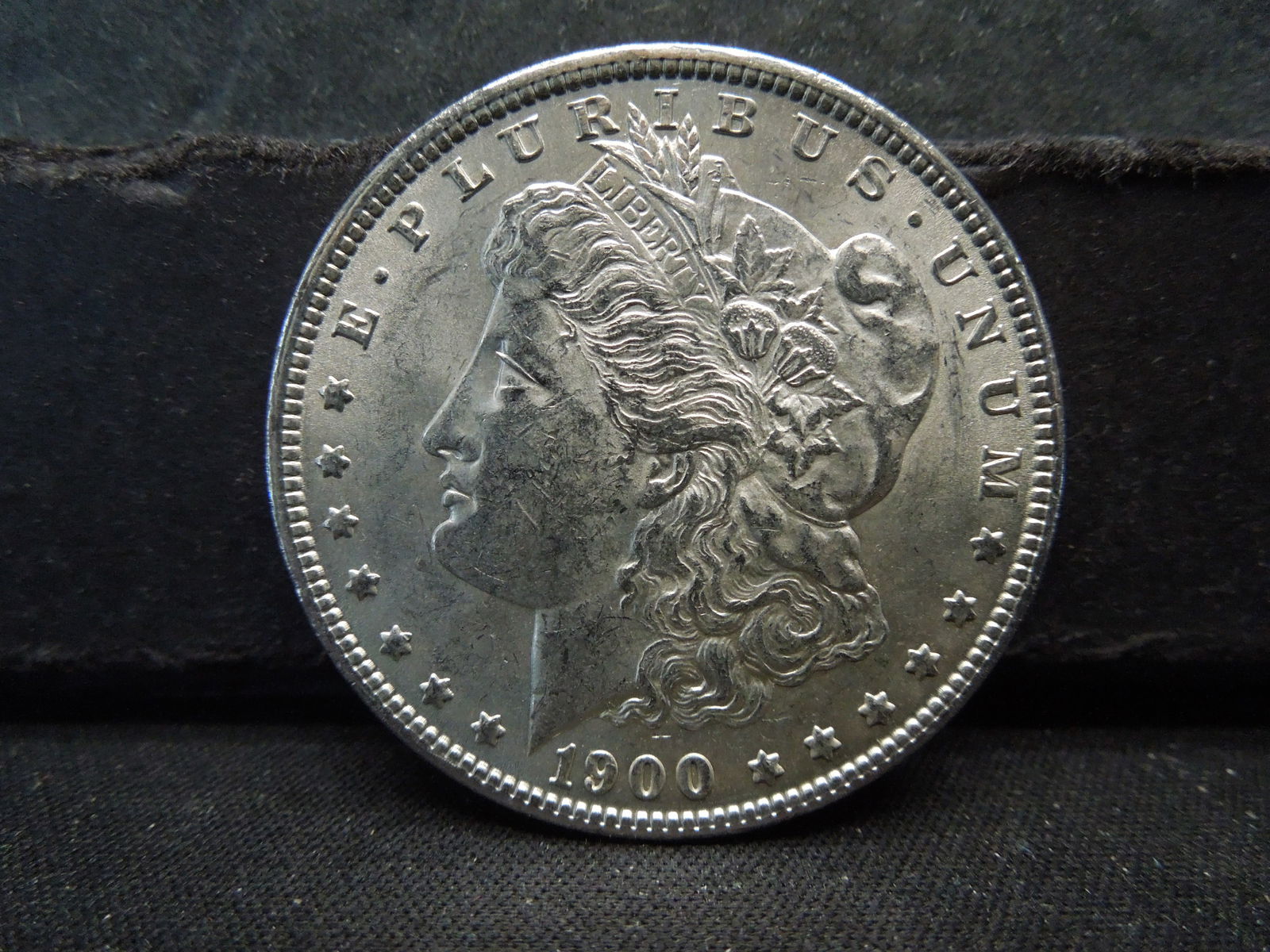 1900 Morgan Silver Dollar  BU (1 of 2)