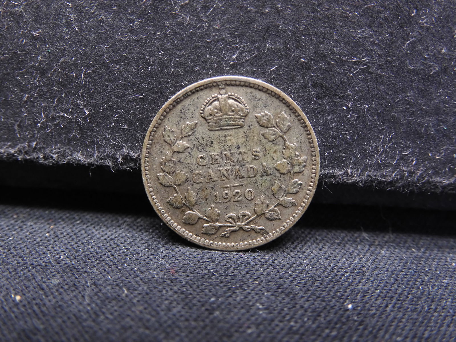 1920 Canada Silver 5 Cent (1 of 2)