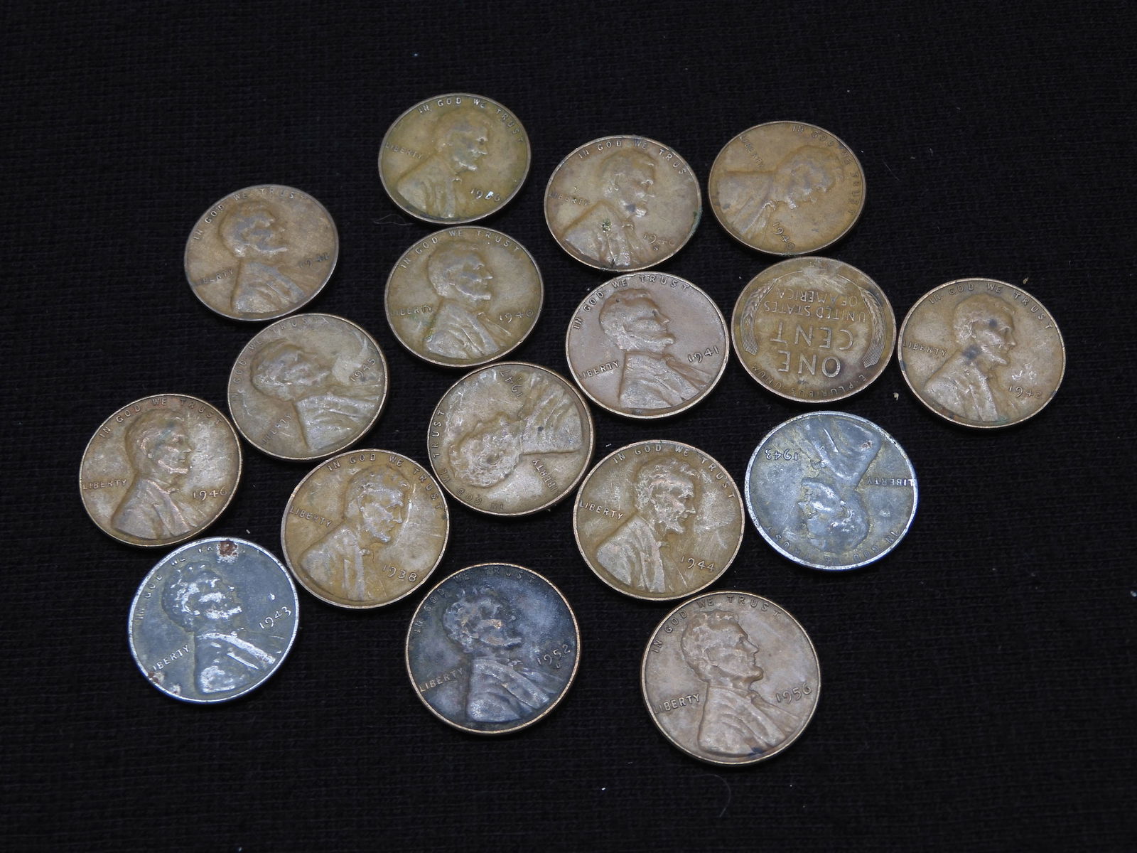 17 Mixed Date/MM Lincoln Wheat Cents (1 of 3)