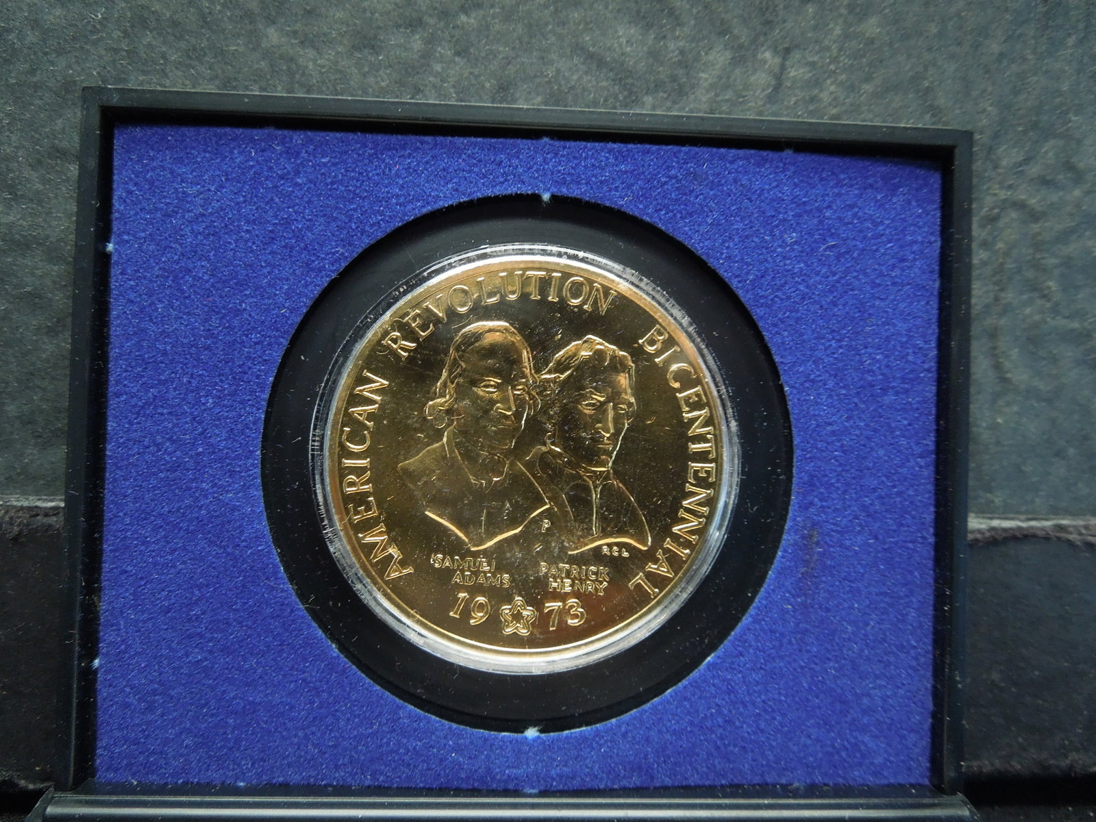 American Revolution Bicentennial Medal - Samuel Adams & Patrick Henry (1 of 3)