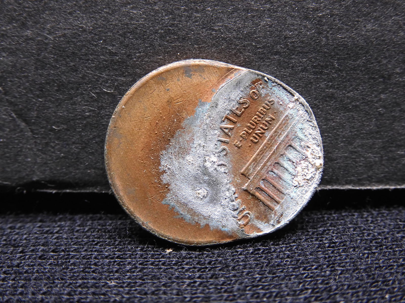 ERROR ALERT!  Lincoln Memorial Cent 60% off-center. (1 of 3)