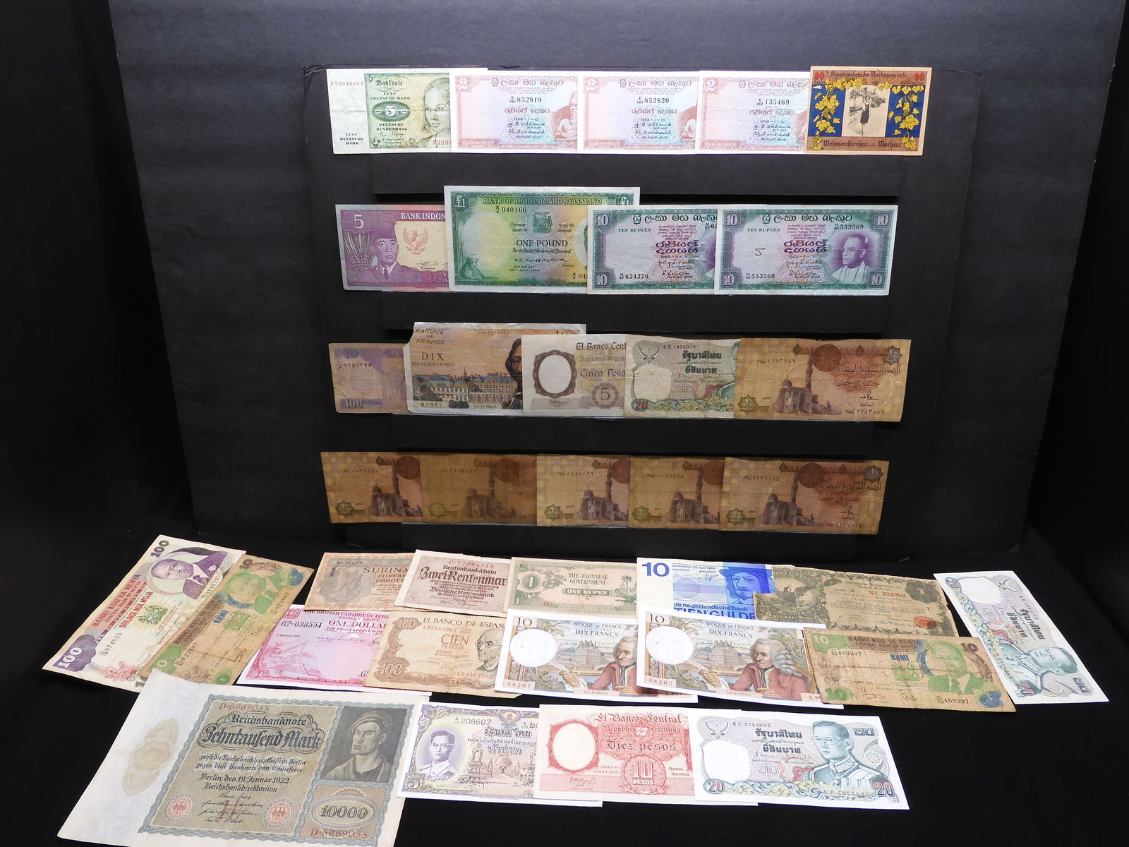 Lot of 36 Various Foreign Bank Notes (1 of 8)