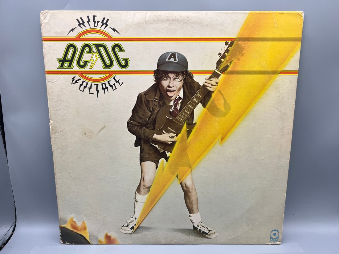 1976 AC/DC High Voltage Vinyl Album (1 of 6)