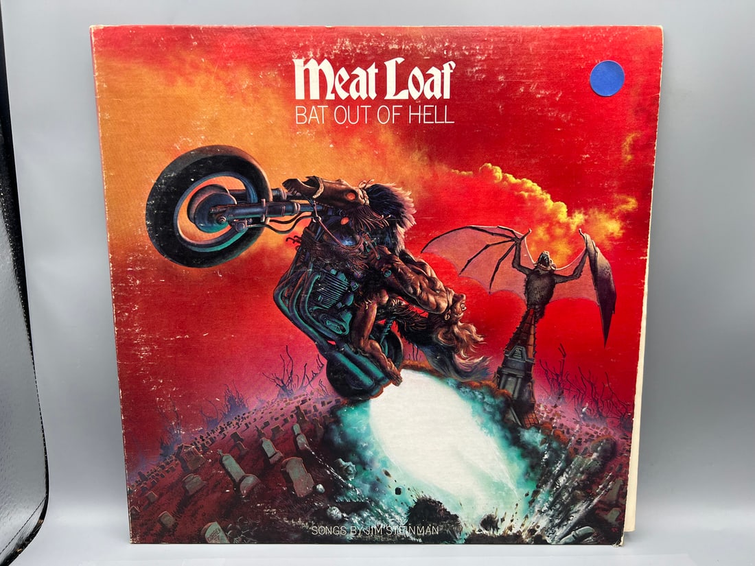 1977 Meat Loaf Bat Out of Hell Vinyl Album: 1977 Meat Loaf Bat Out of Hell Vinyl Album