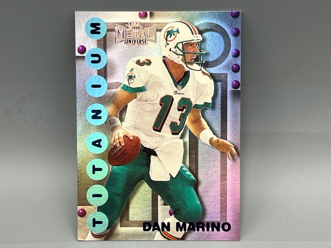 1998 Metal Universe Dan Marino Titanium Insert (1 of 2)