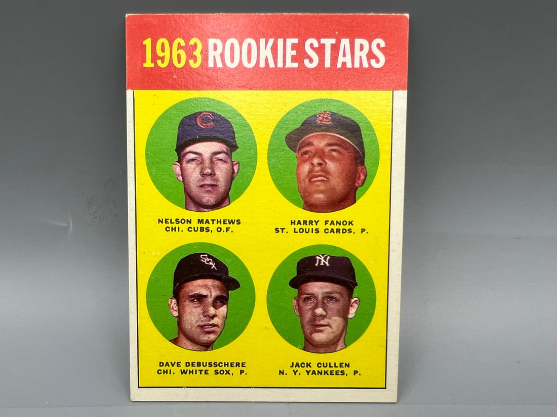1963 Topps Dave DeBusschere RC #54 (1 of 2)