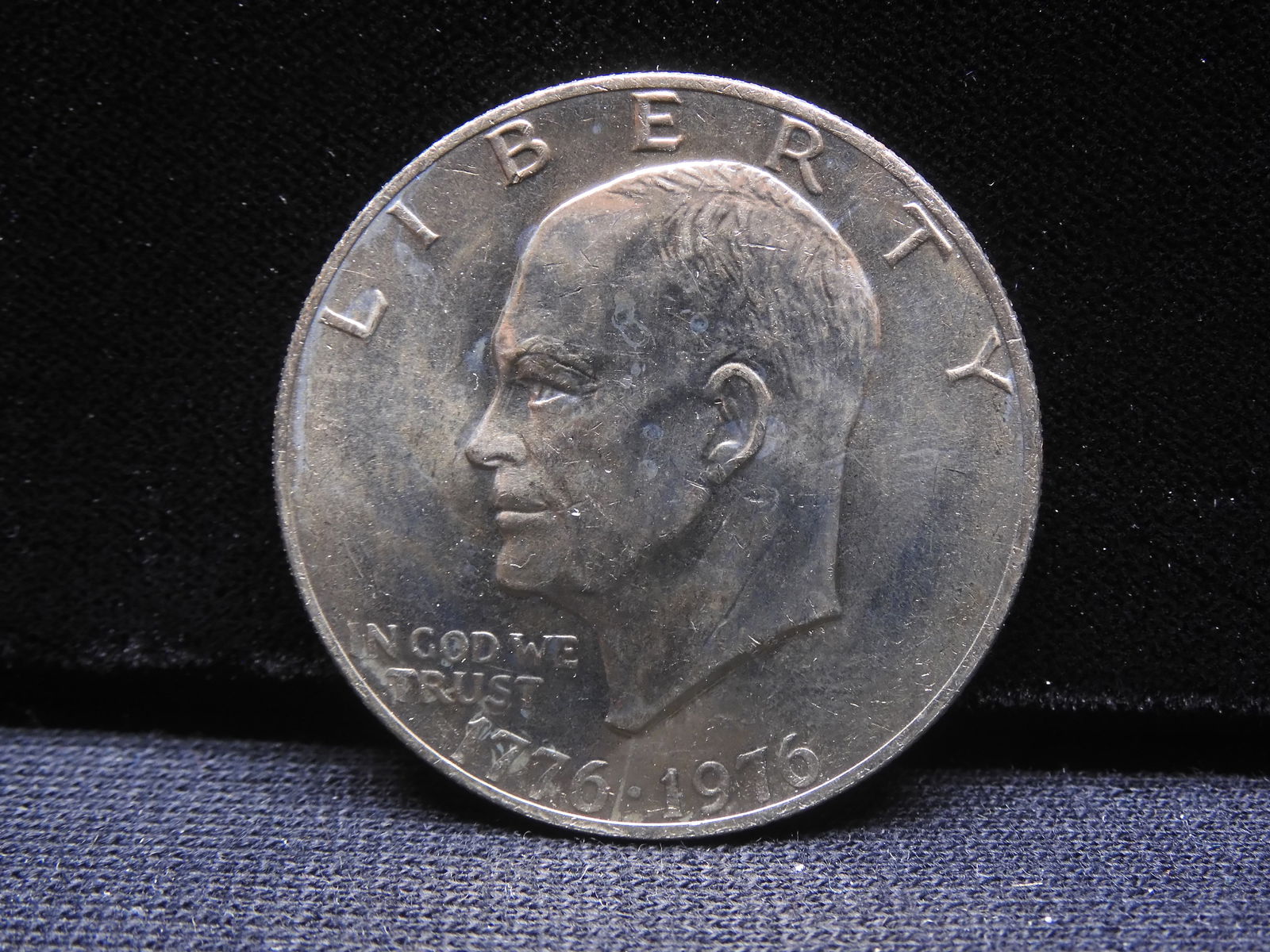 1976 Bicentennial Eisenhower Dollar (1 of 2)