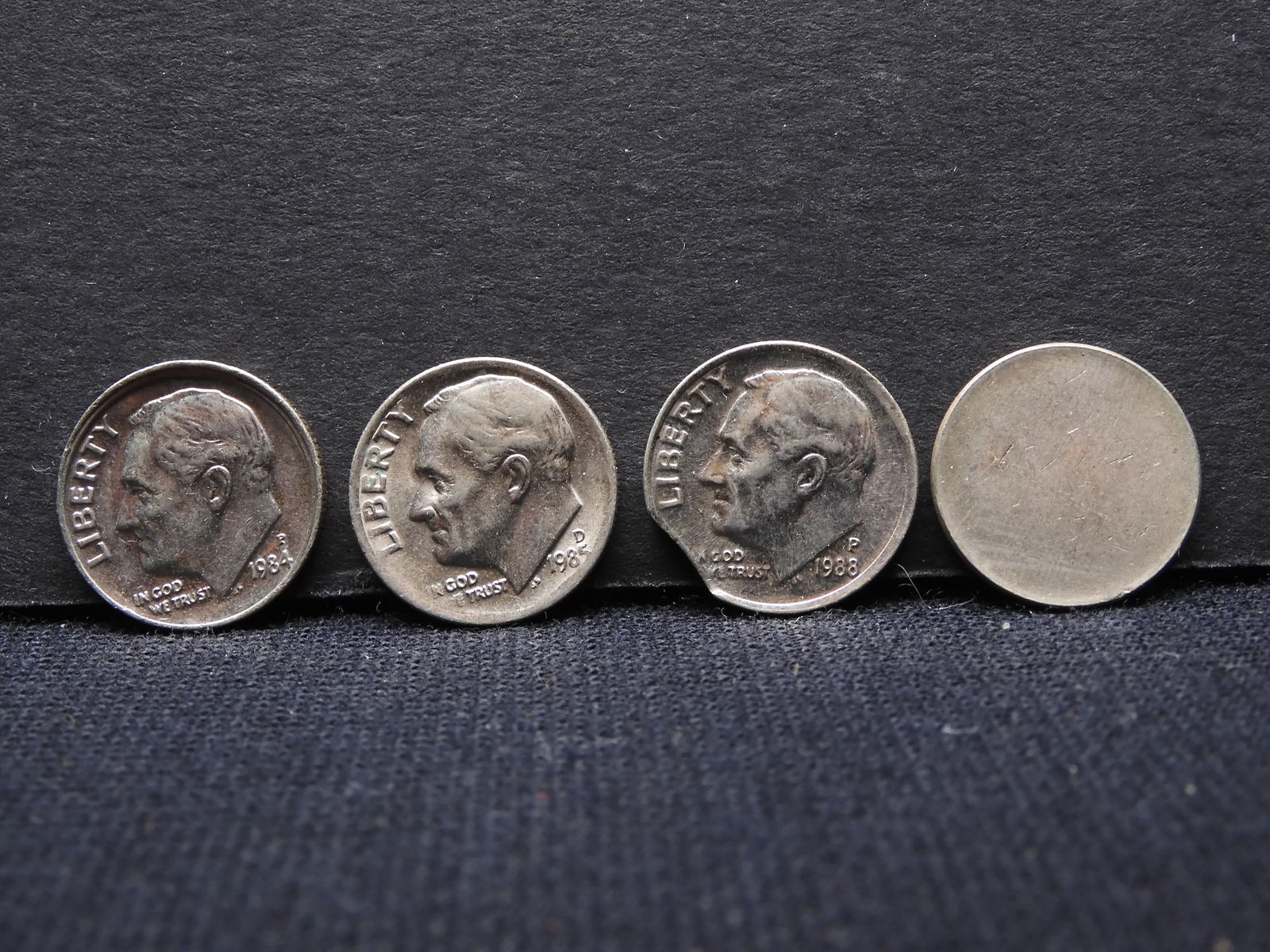 (4) Error Roosevelt Dimes 1984, 1985-D, 1988, blank Planchet: (4) Error Roosevelt Dimes 1984, 1985-D, 1988, blank Planchet