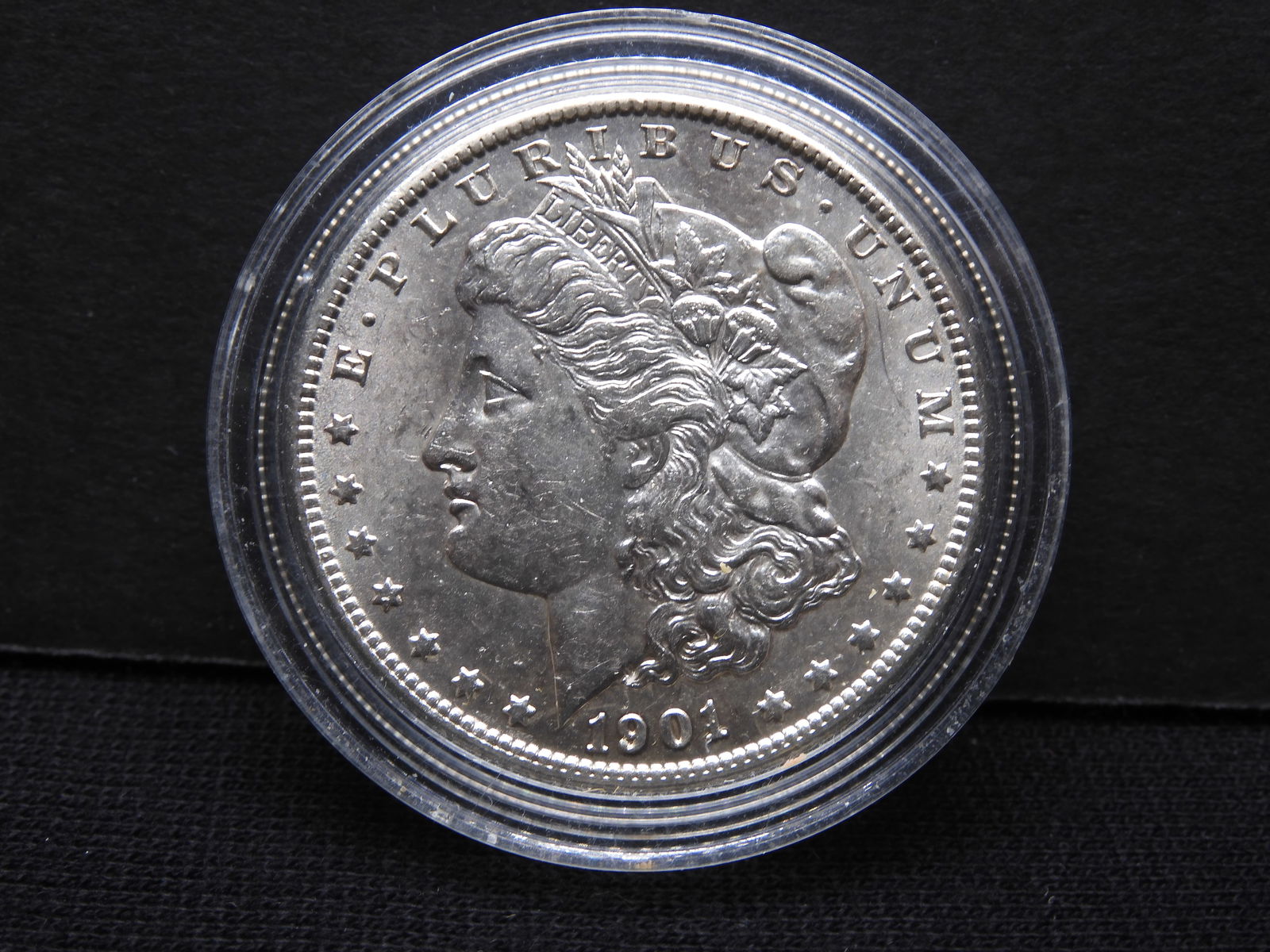 1901-O Morgan Silver Dollar BU (1 of 2)