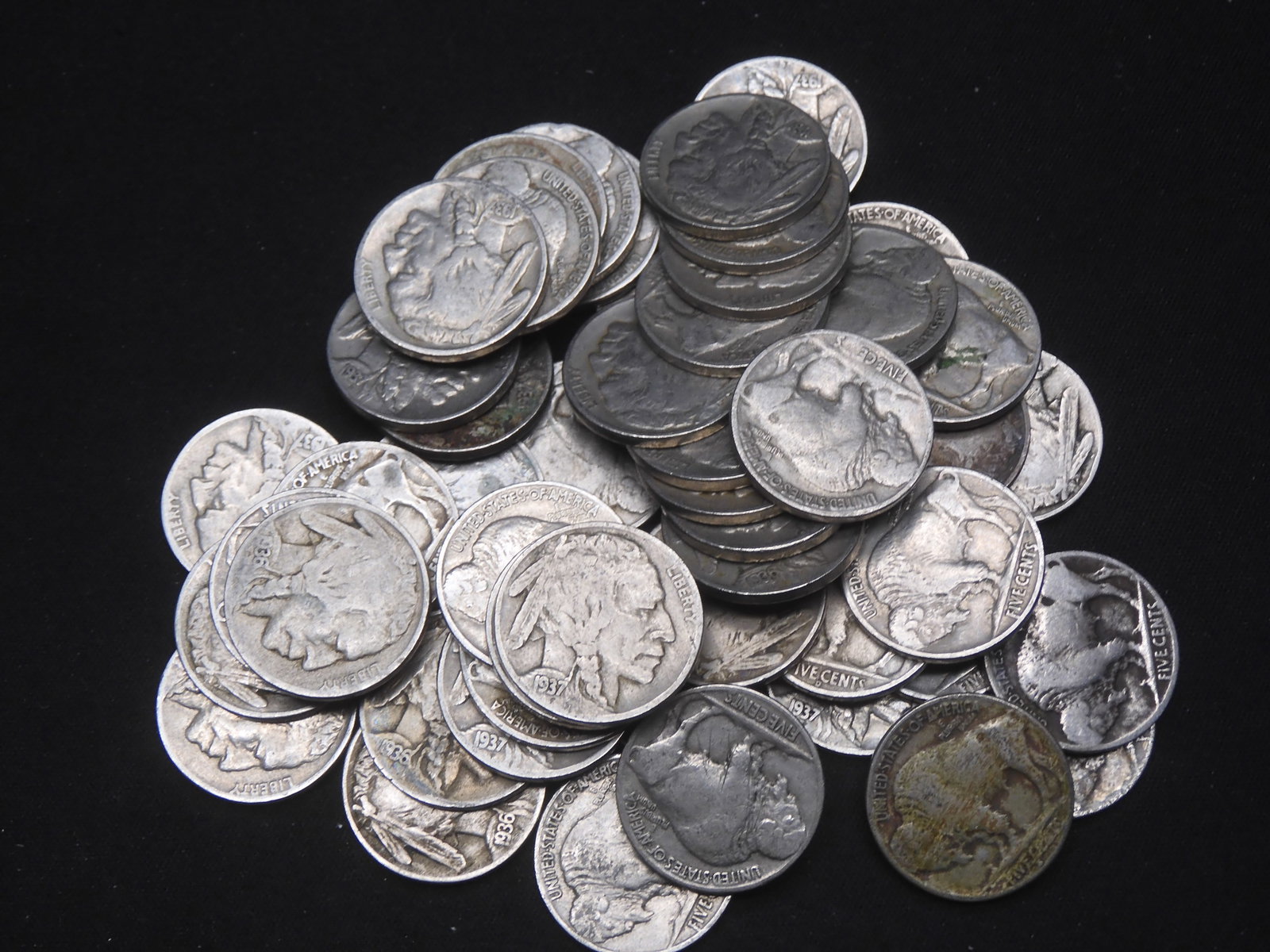 1935/1936/1937 Buffalo Nickels - 100 Coins: 1935/1936/1937 Buffalo Nickels - 100 Coins