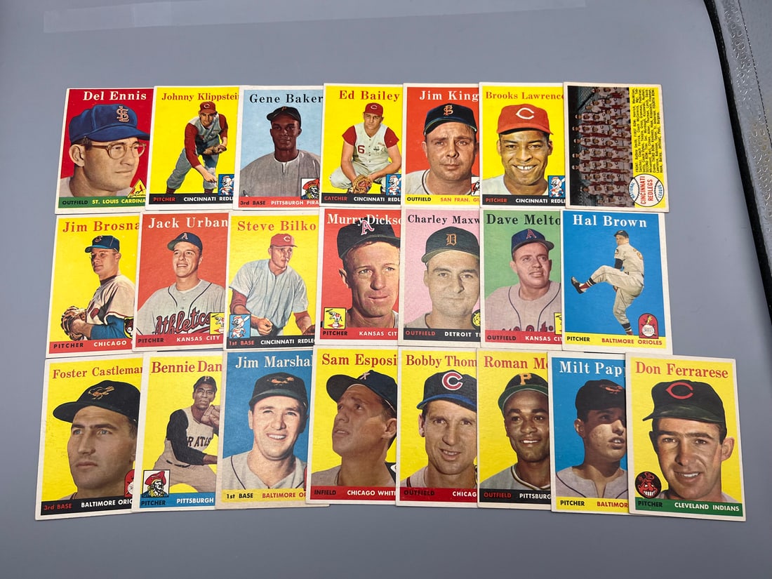 Lot of 22 - 1958 Topps Baseball Cards - Varying Conditions (1 of 2)