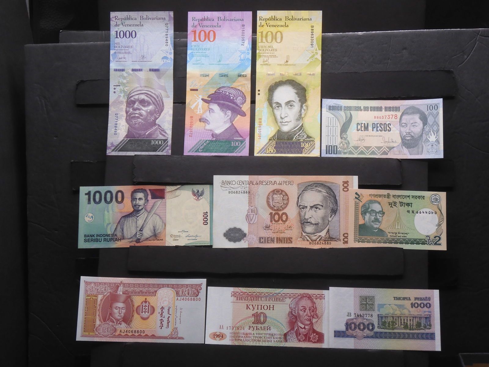 10-Foreign Notes, Crisp, Amazing artwork (1 of 2)