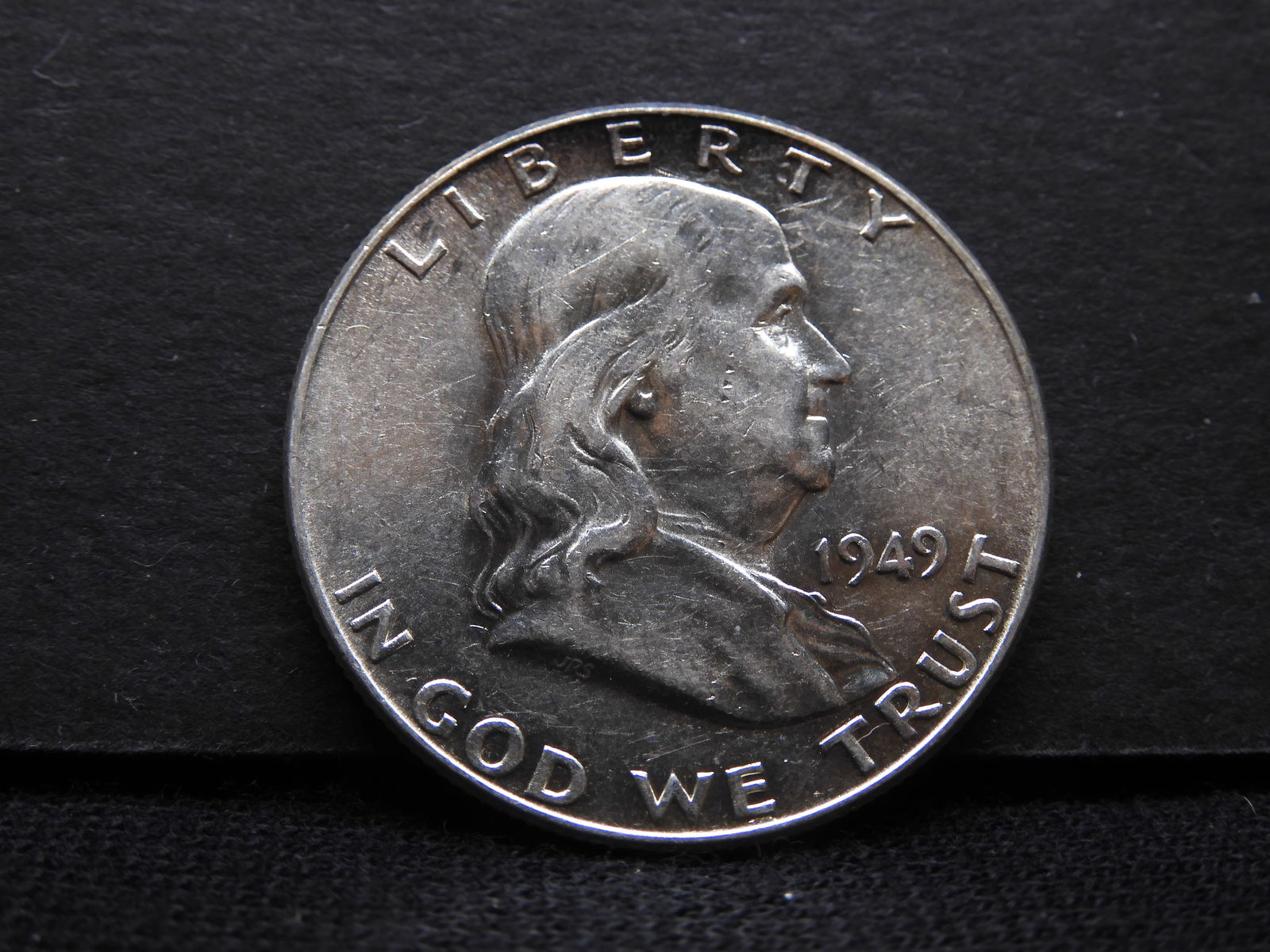 1949 AU-BU Benjamin Franklin Half Dollar. (1 of 2)