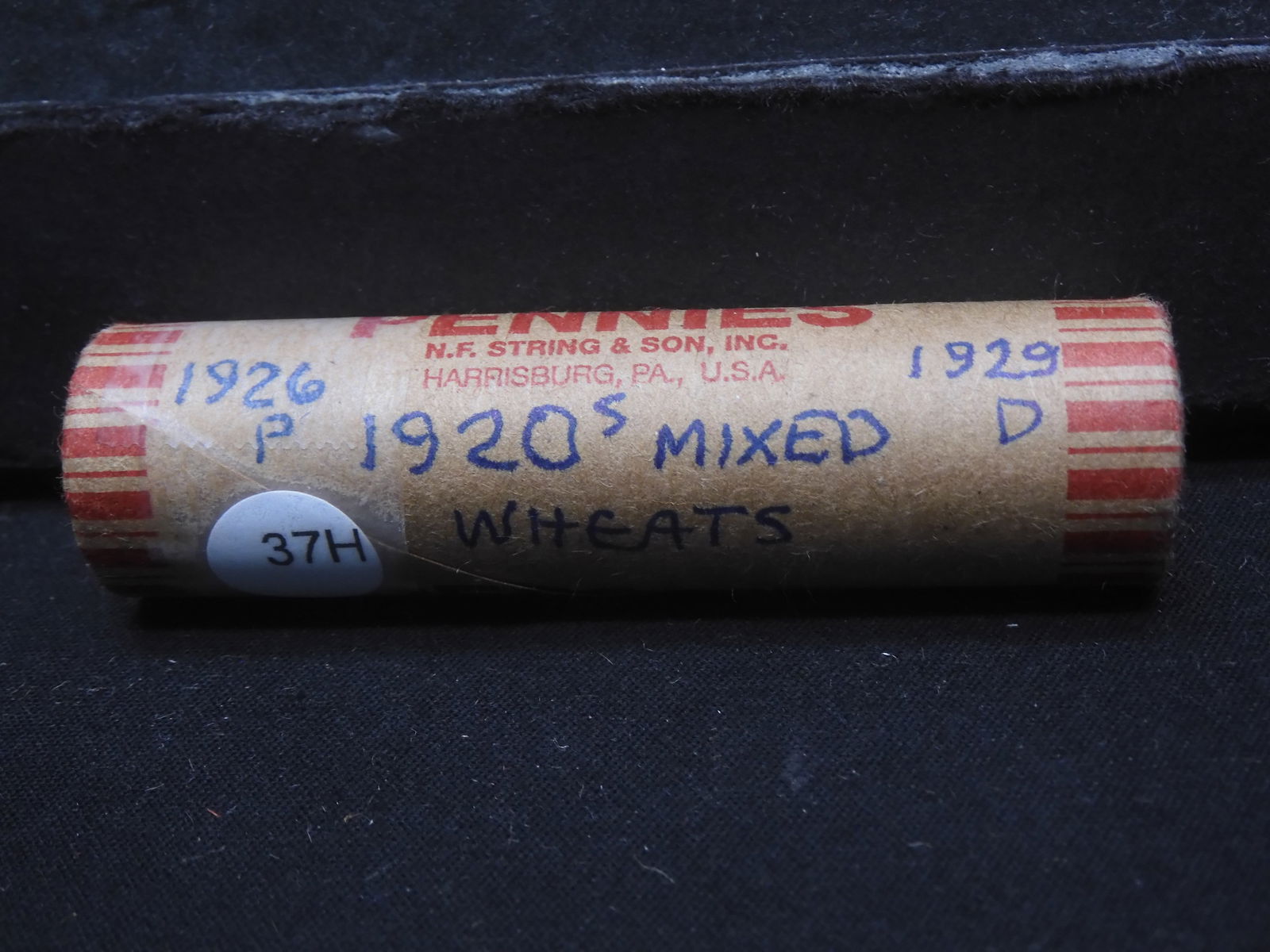 roll of 1920's mixed Wheat Cents w/ends of 1926p & 1929d (1 of 3)