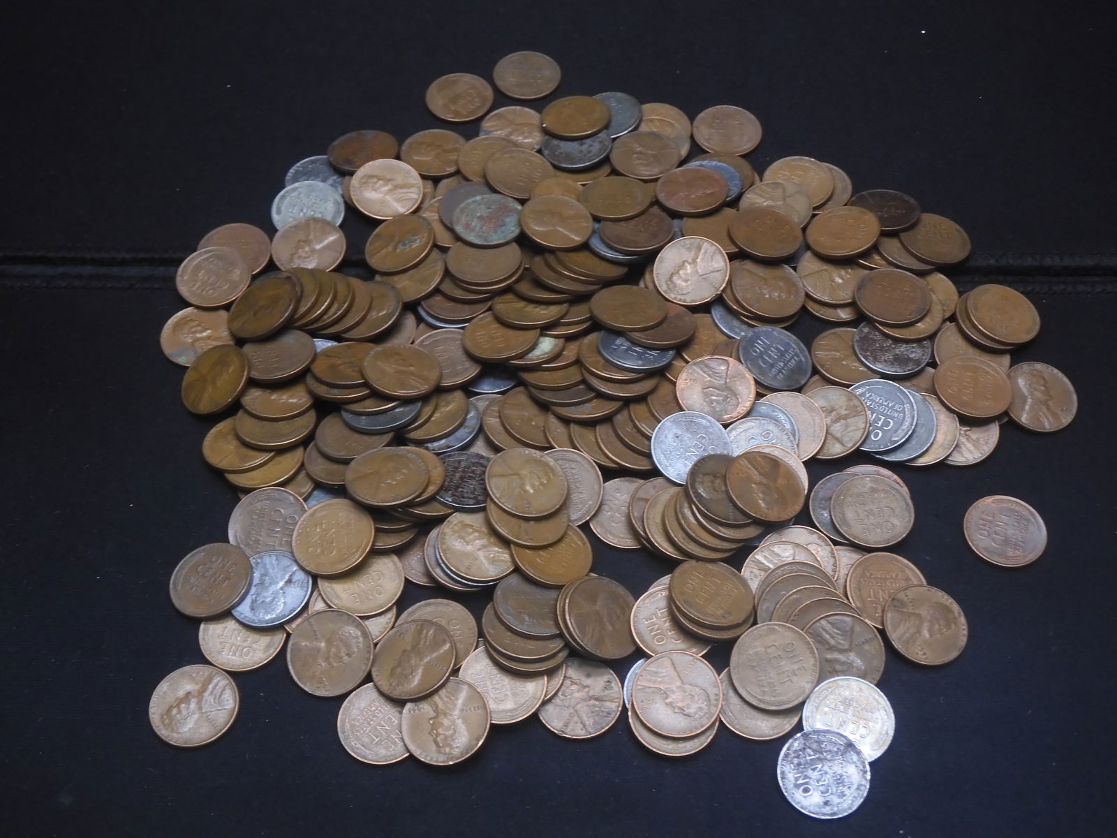 250 pc bag of 1940 - 1958 Wheat Cents, including steel cents (1 of 6)