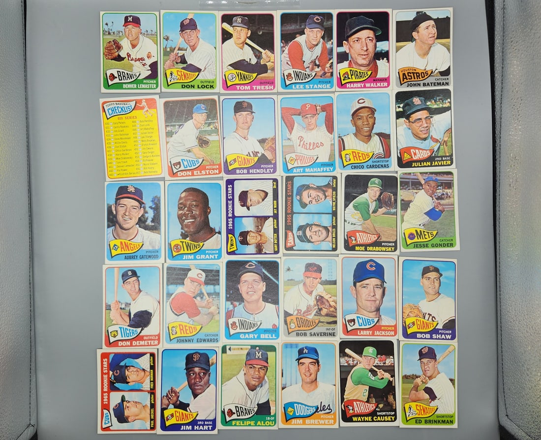 (30) 1965 Topps Baseball Cards - Nice Mid Grade No Creasing (1 of 2)
