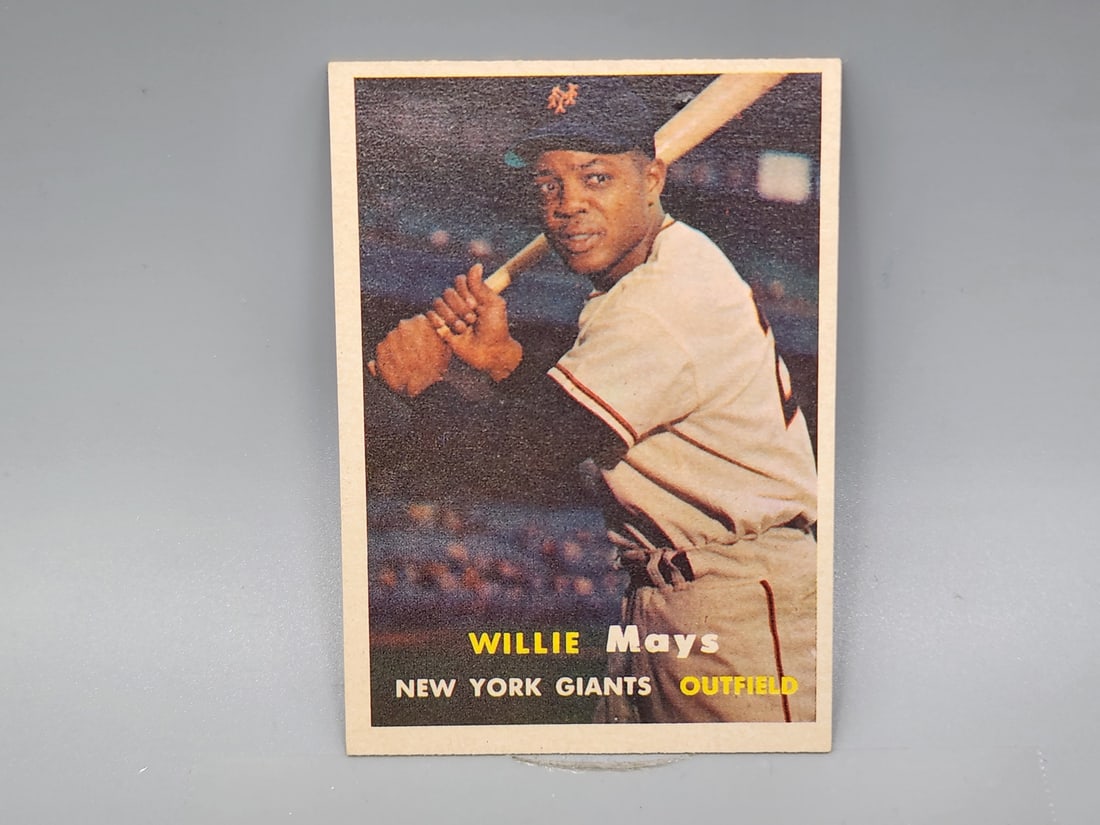 1957 Topps Willie Mays #10 HOF (1 of 2)