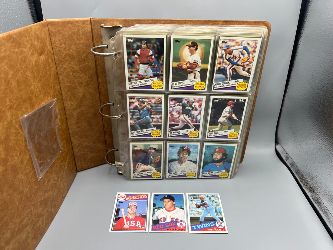 1985 Topps Baseball Complete Set In Binder - Mark McGwire USA RC, Roger Clemens RC, & Kirby Puckett (1 of 7)