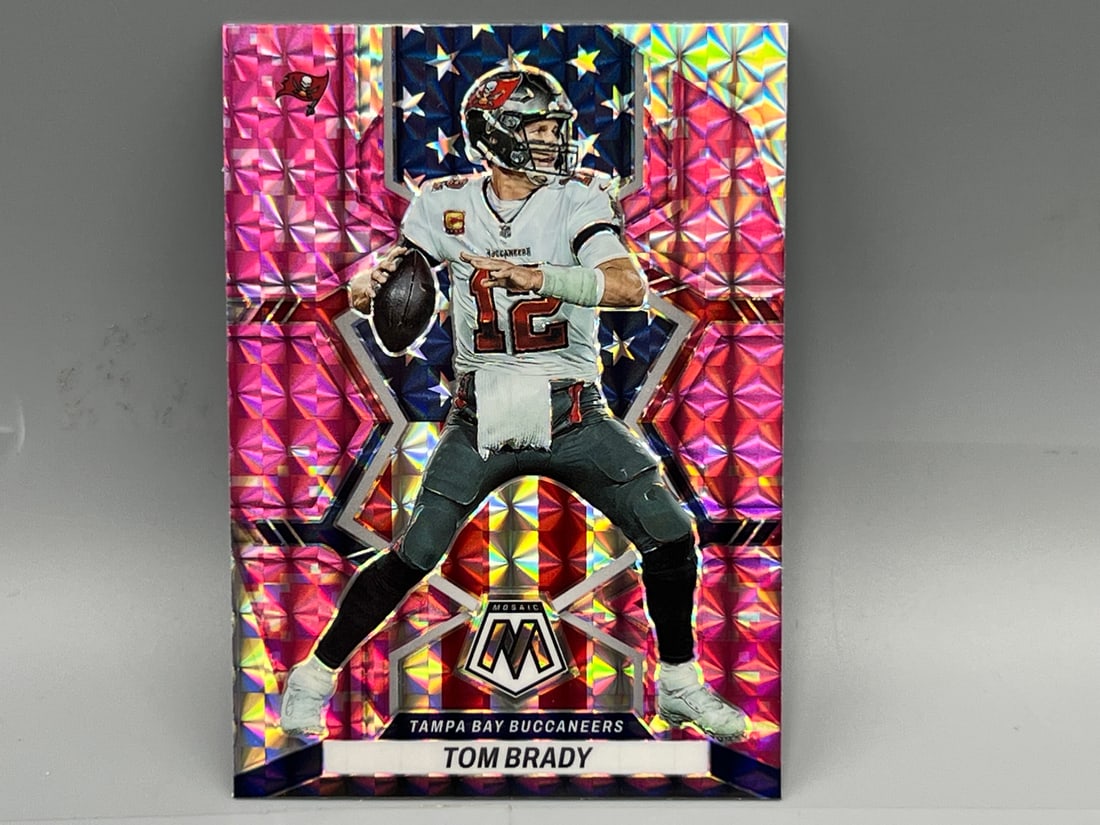 2022 Panini Mosaic Tom Brady Pink Camo #251 (1 of 2)