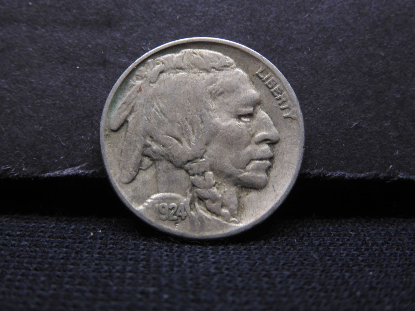 1924 Buffalo Nickel - VF/XF (1 of 2)