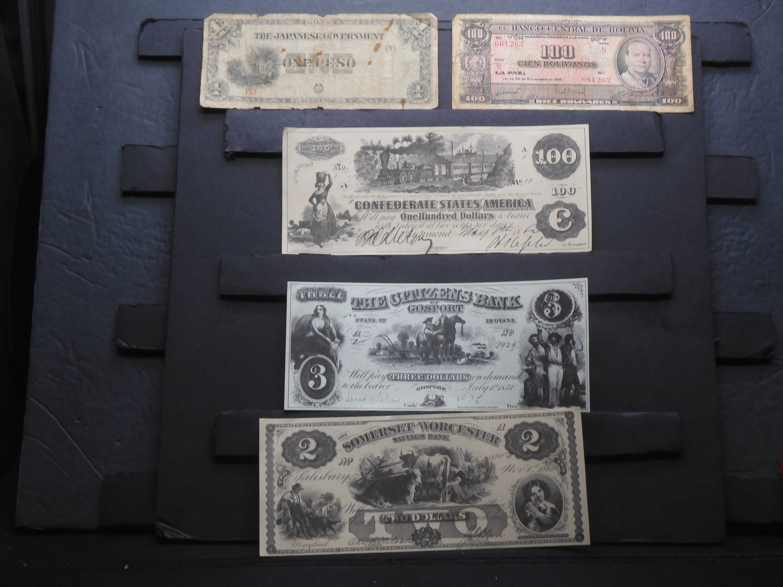 5 Assorted Foreign Notes (1 of 7)